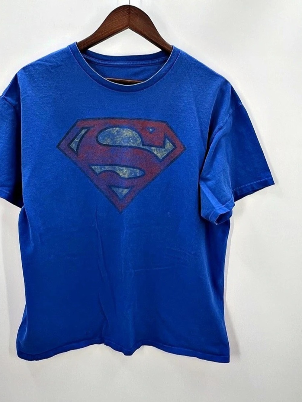 445 DC Comics Superman logo tee Graphic Tee in Blue & Red